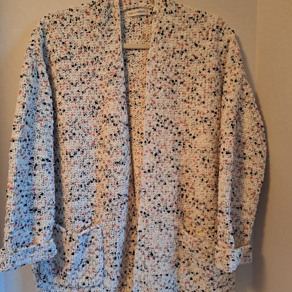 Cozy Multicolor Knit Cardigan. Moon-Madison Brand White Multi Color